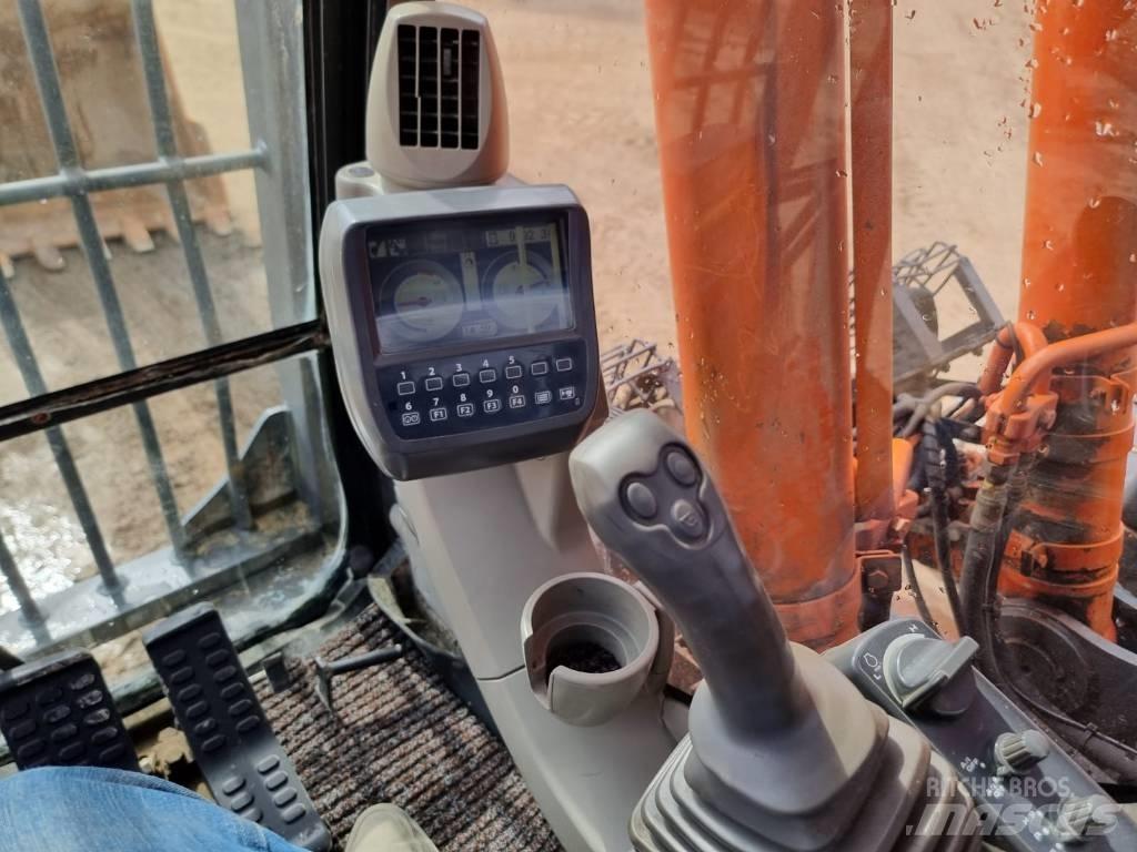 Hitachi ZX 250 LC-3 Telakaivukoneet