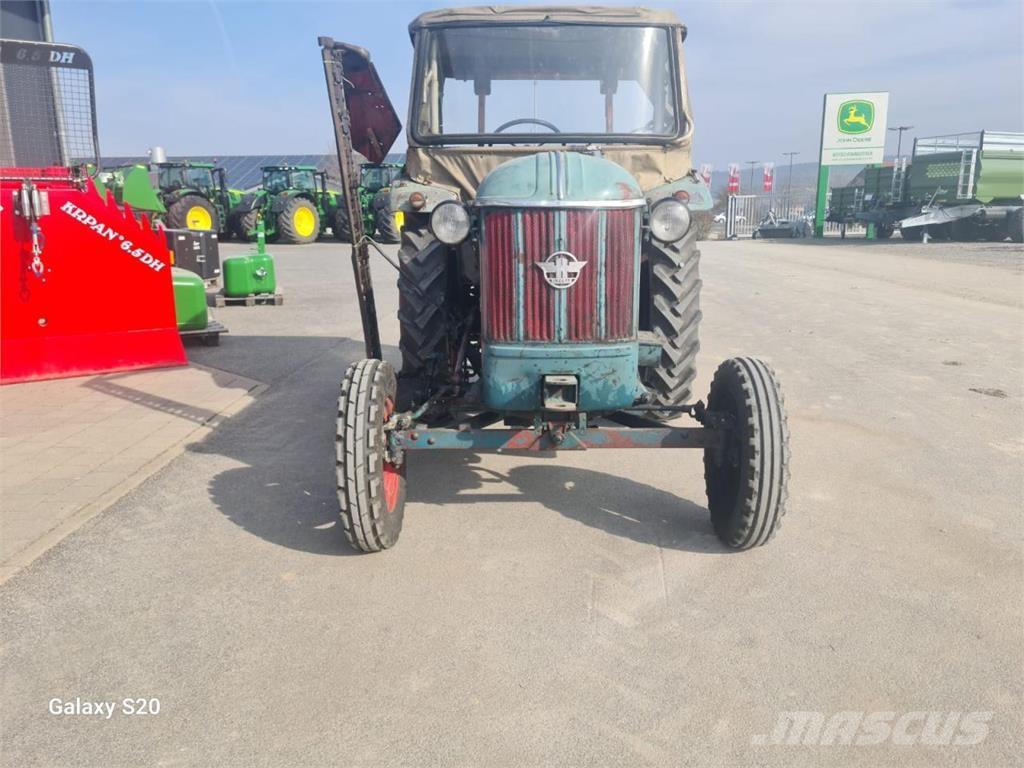 Hanomag R 324 SA Traktorit