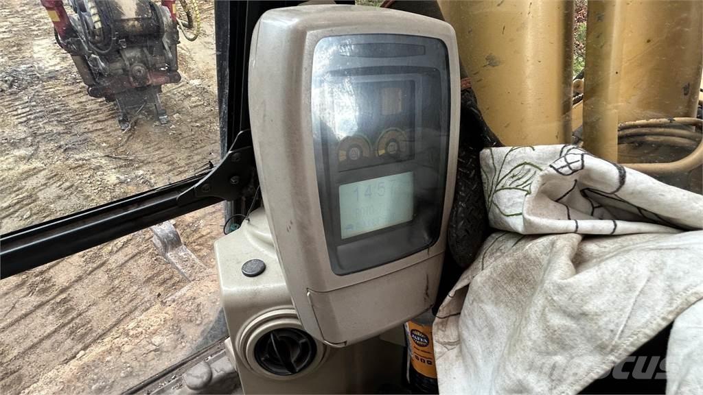 CAT 320C Telakaivukoneet