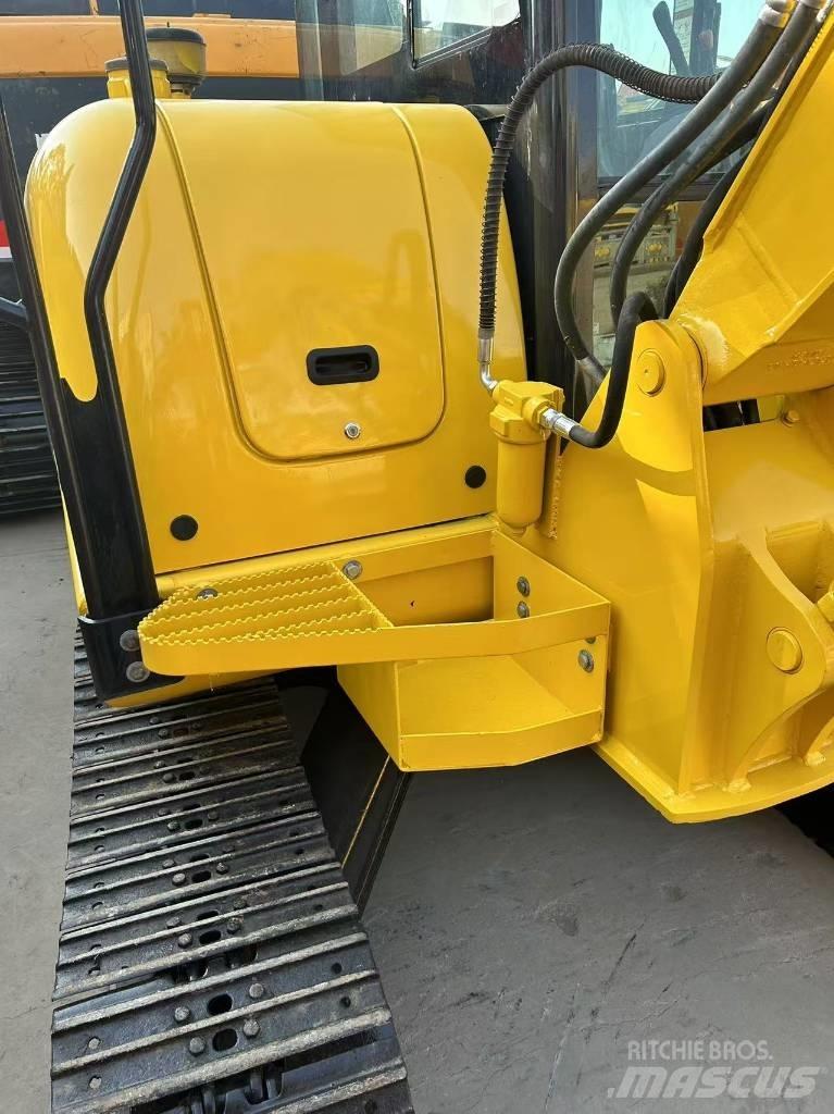 Komatsu PC 56 Minikaivukoneet < 7t