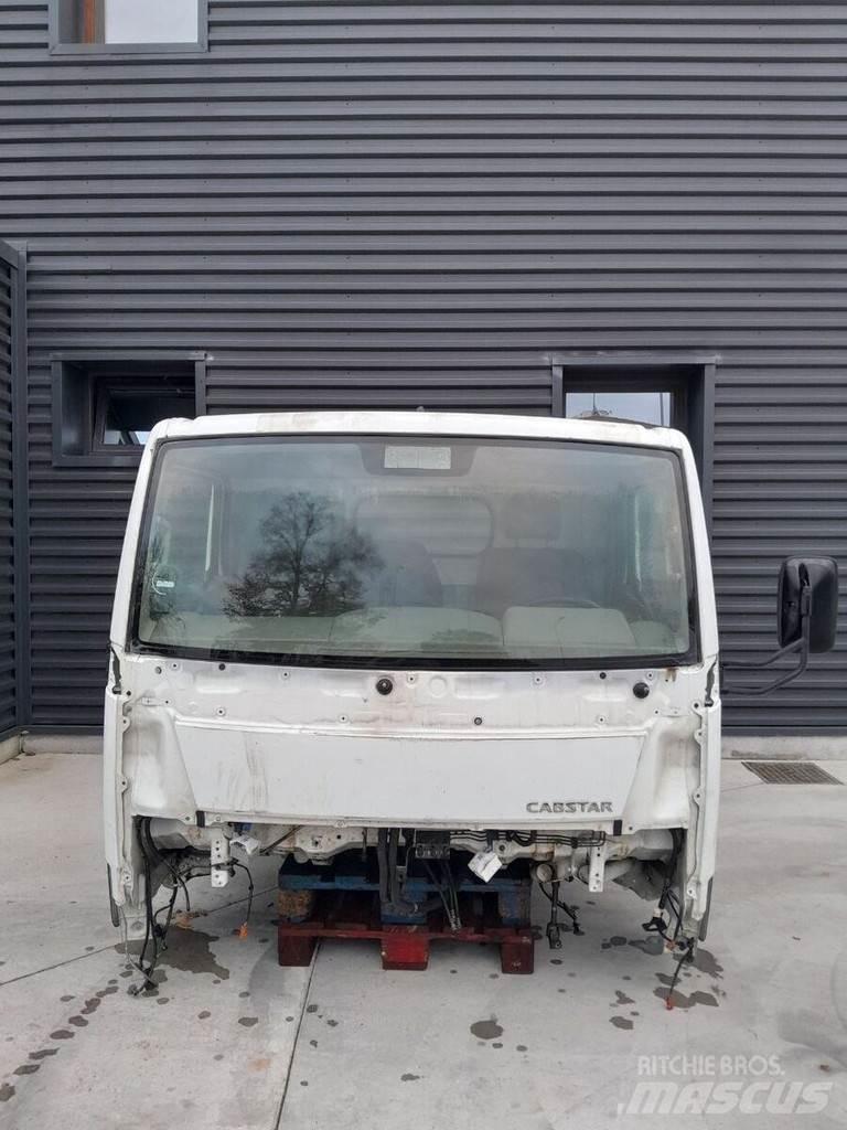 Nissan Cabstar Ohjaamot ja sisustat