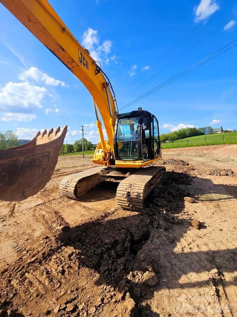 JCB JS 160 LC Telakaivukoneet