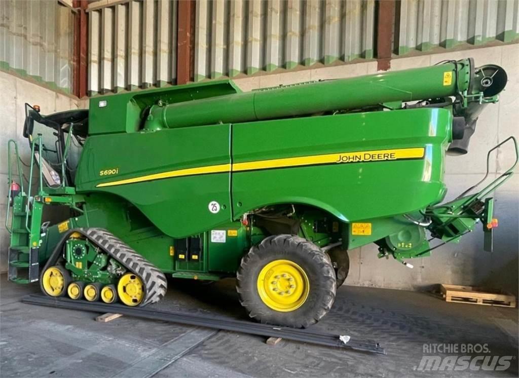 John Deere S690i Leikkuupuimurit