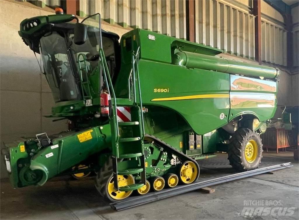 John Deere S690i Leikkuupuimurit