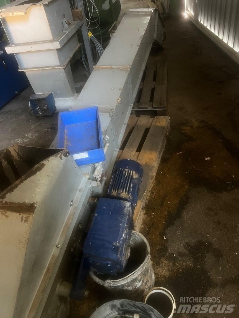 Lindner VEGA 1500 Jätteen silppurit
