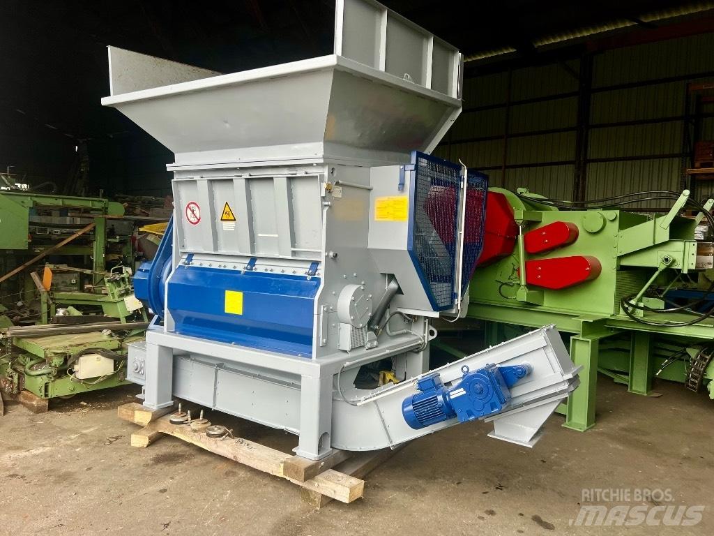 Lindner VEGA 1500 Jätteen silppurit