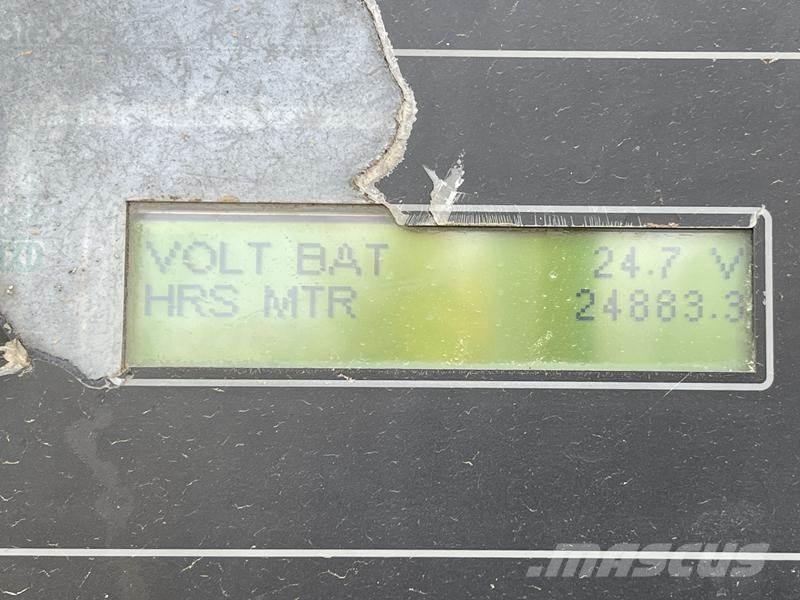 CAT C 18 - 700 Dieselgeneraattorit