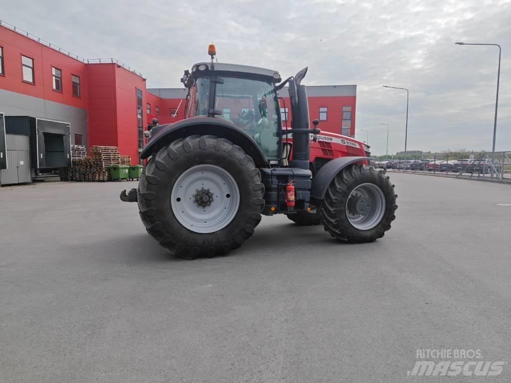 Massey Ferguson 8740 Traktorit