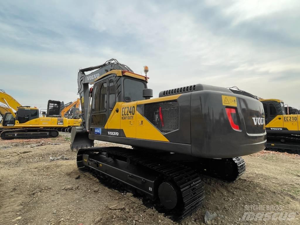 Volvo EC 240 Telakaivukoneet