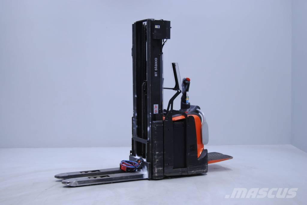 Toyota SPE140L Käyden ajettavat pinoamistrukit