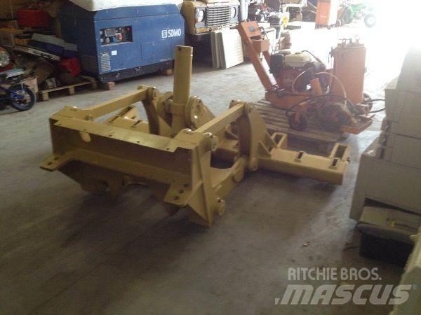 CAT 140H/160H Ripper Muut koneet