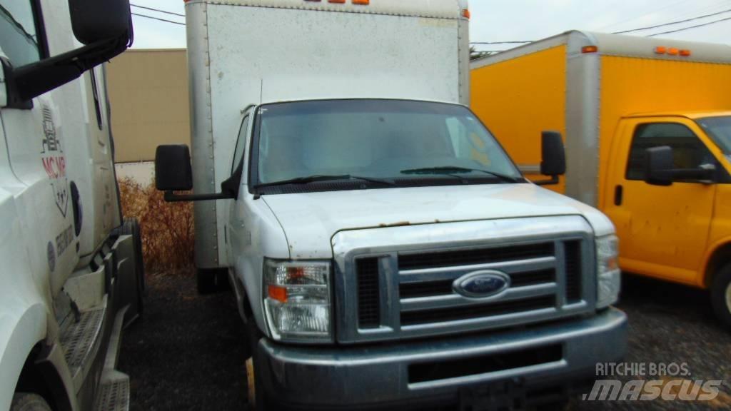Ford E 450 Tienhoitoautot