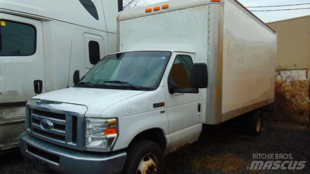 Ford E 450 Tienhoitoautot