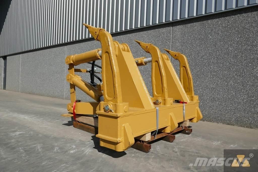 CAT D7E Ripper Muut