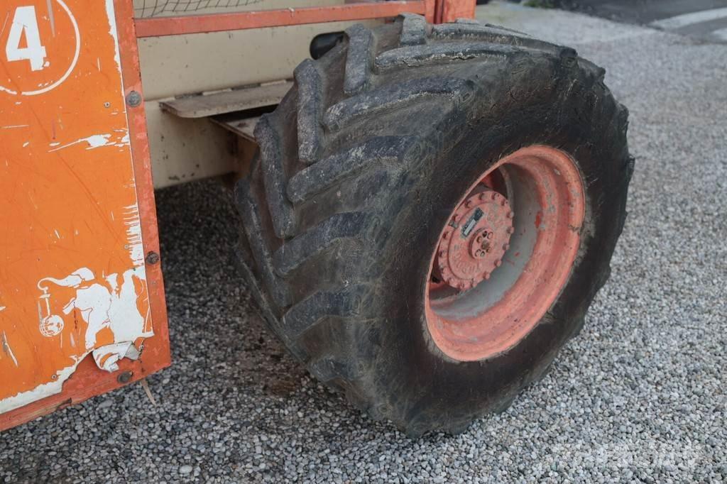 JLG 40RTS Saksilavat