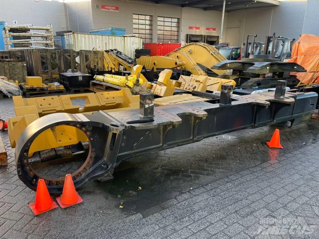 CAT 390 F L Alusta ja jousitus