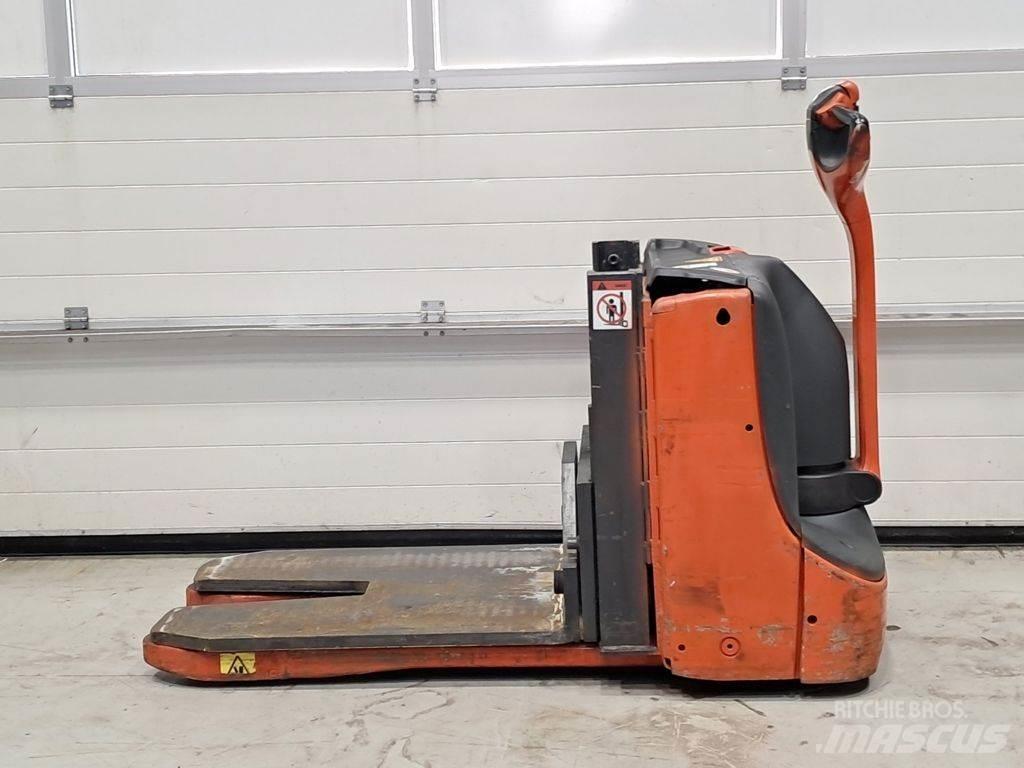 Linde T16X Lavansiirtotrukit