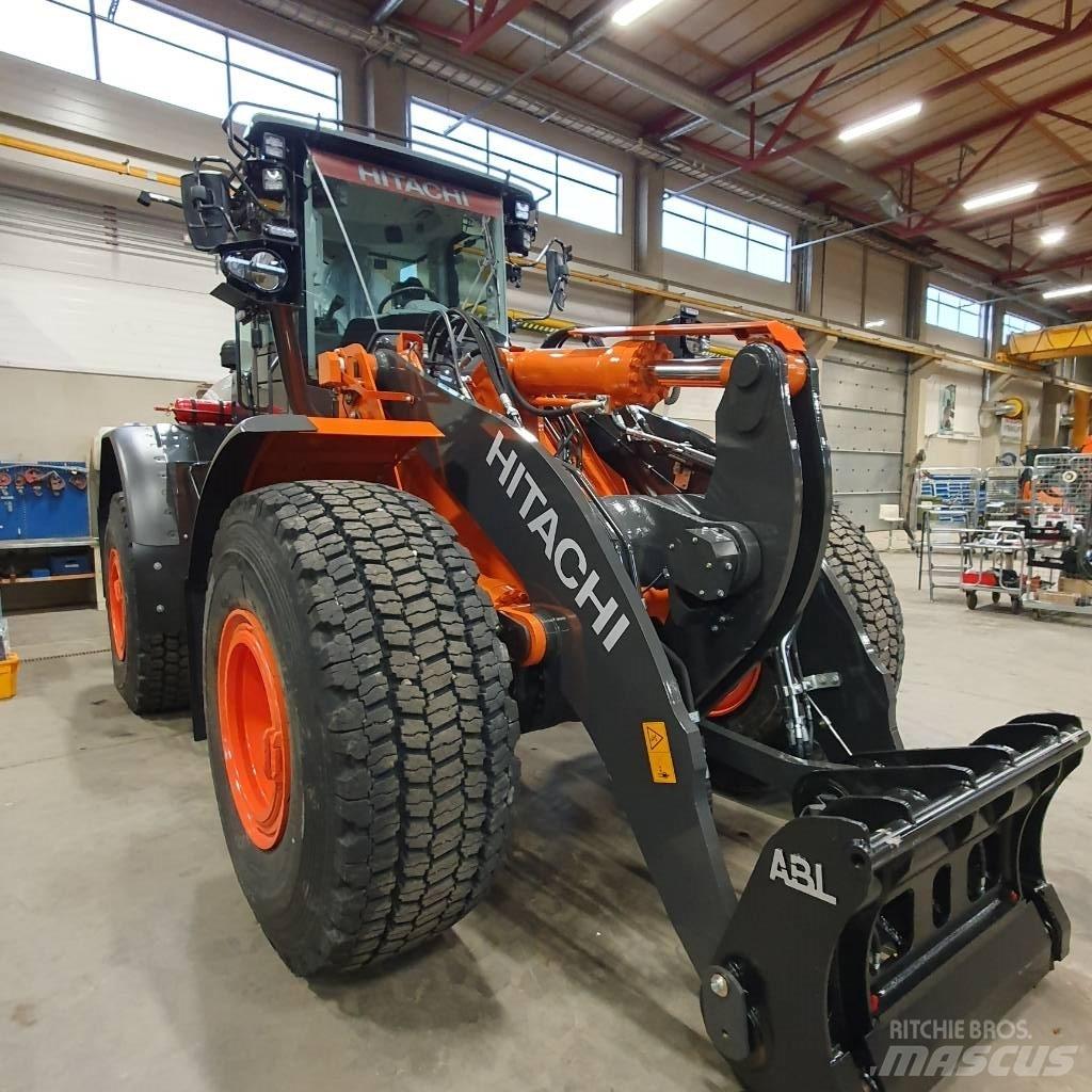 Hitachi ZW220-7 Pyöräkuormaajat