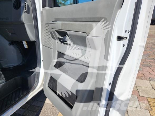 Ford E450 Muut koneet