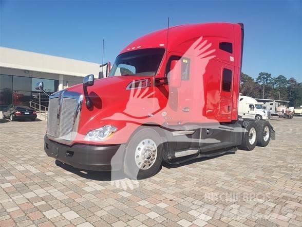 Kenworth T680 Vetopöytäautot