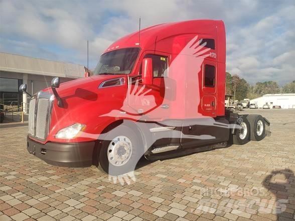 Kenworth T680 Vetopöytäautot