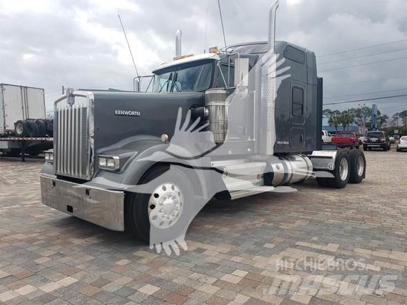 Kenworth W900 Vetopöytäautot