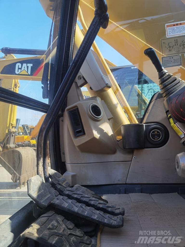 CAT 320 C Telakaivukoneet