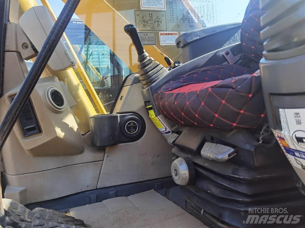 CAT 320 C Telakaivukoneet