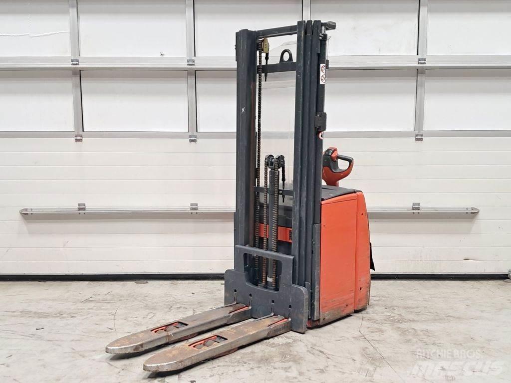 Linde L14 Käyden ajettavat pinoamistrukit