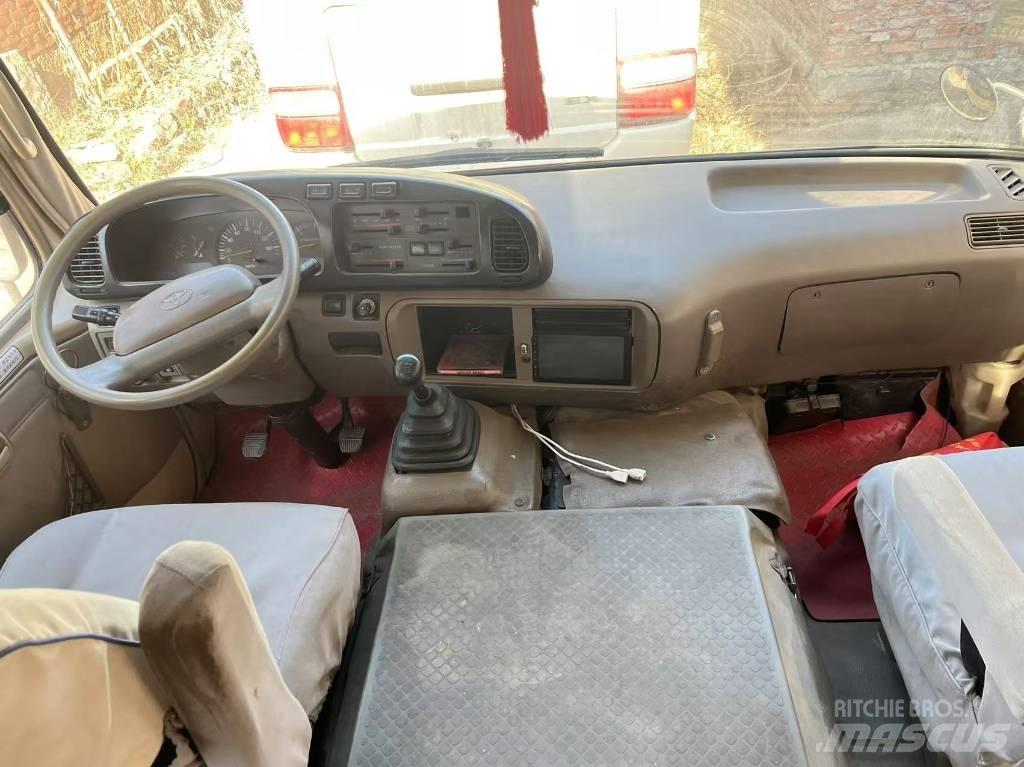 Toyota Coaster Linjaliikennebussit