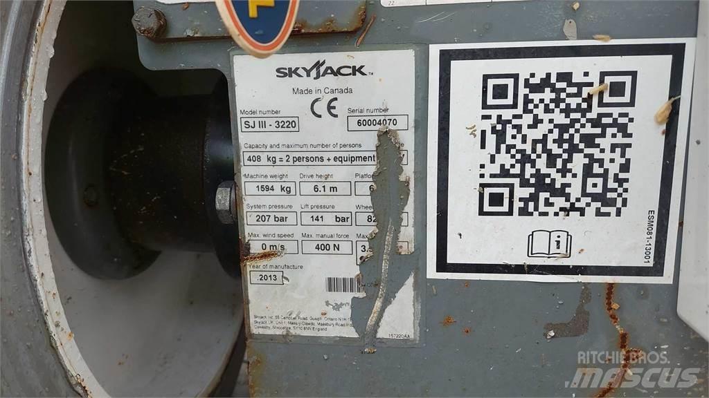 SkyJack SJIII3220 Saksilavat