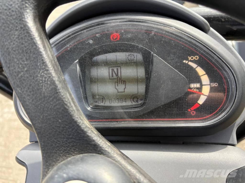 Giant G2200 E Xtra Pienkuormaajat