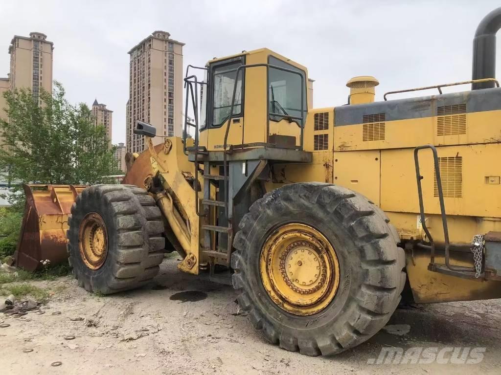 Komatsu WA 600-3 Pyöräkuormaajat