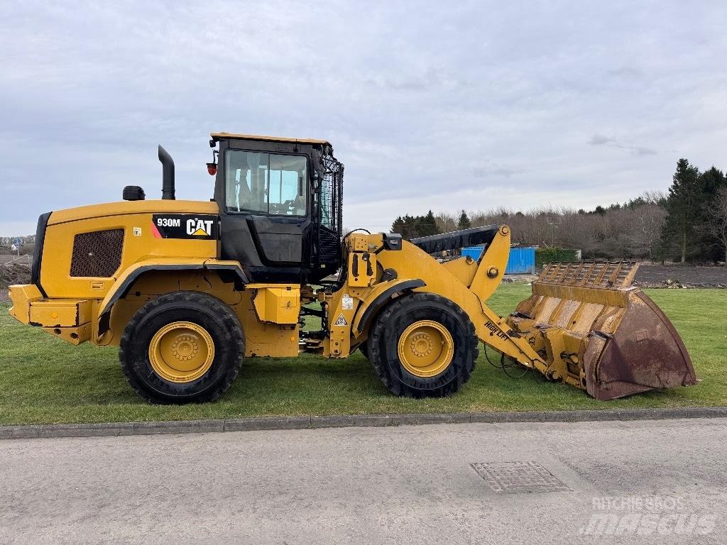 CAT 930 M Pyöräkuormaajat