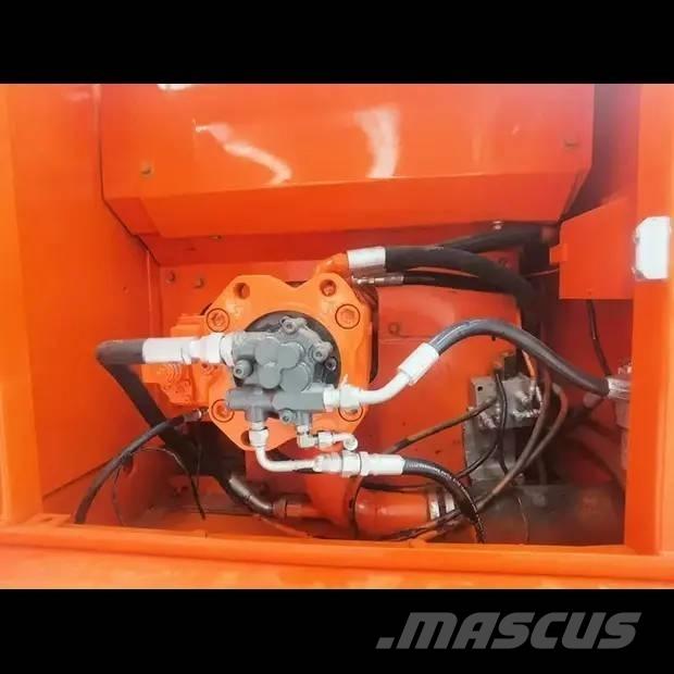 Doosan DX 225 LC Telakaivukoneet