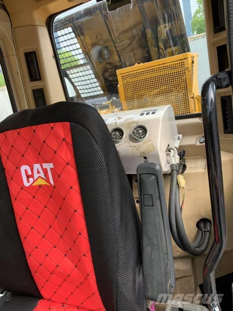 CAT 325 B L Telakaivukoneet