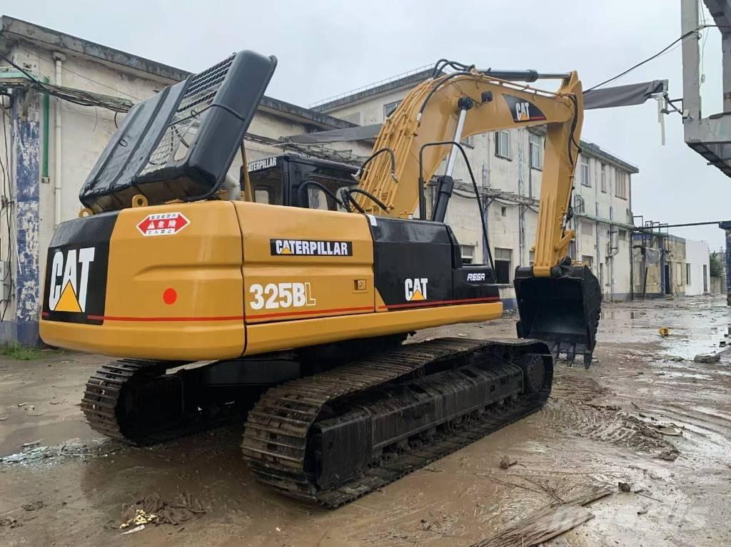 CAT 325 B L Telakaivukoneet