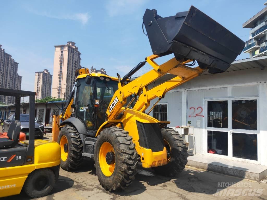 JCB 4CX Kaivurikuormaajat