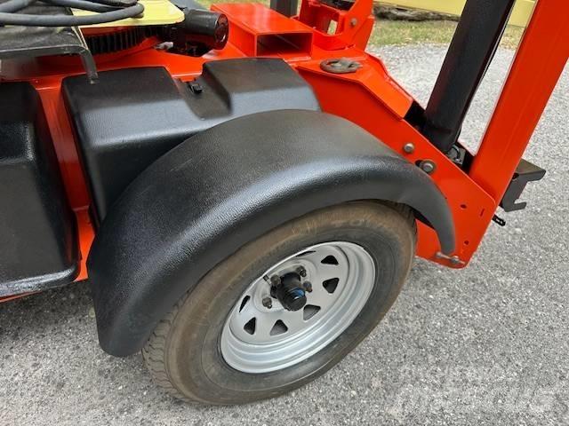 JLG T 350 Hinattavat henkilönostimet