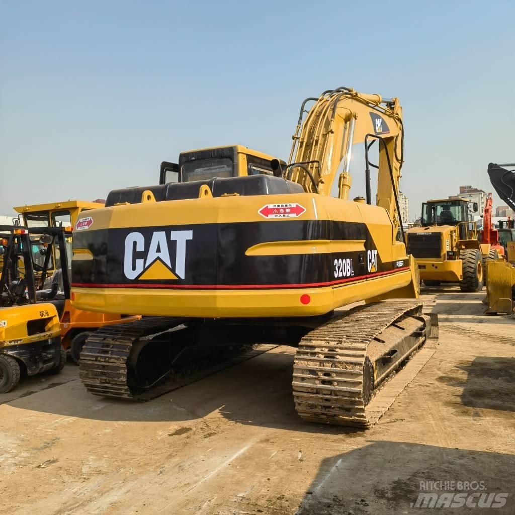 CAT 320 B L Telakaivukoneet