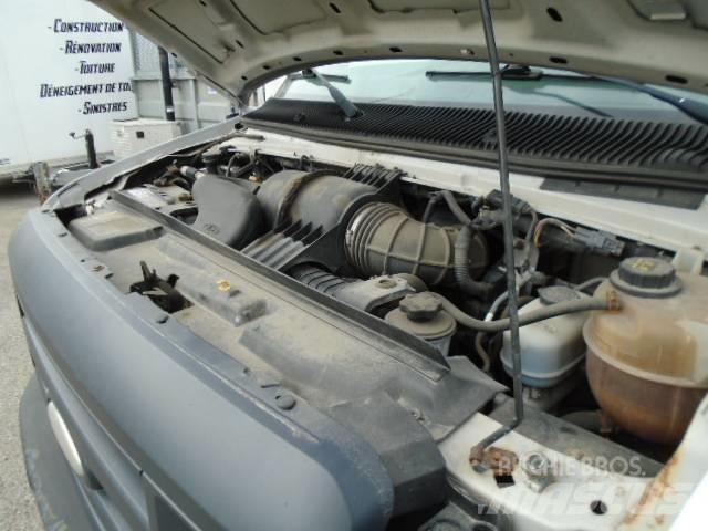 Ford E 350 Pakettiautot