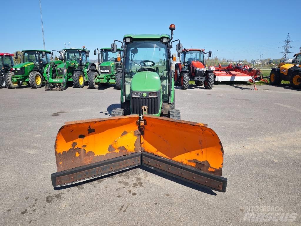 John Deere 3720 Taajamatraktorit