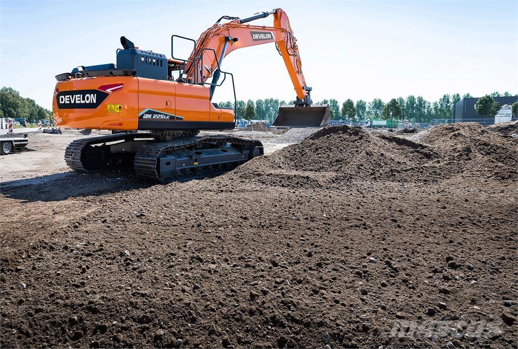 Develon DX225LC-7 Telakaivukoneet