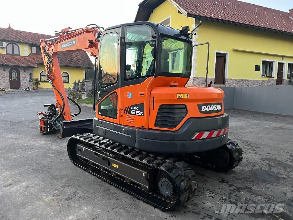 Doosan DX85R-3 Midikaivukoneet 7t - 12t