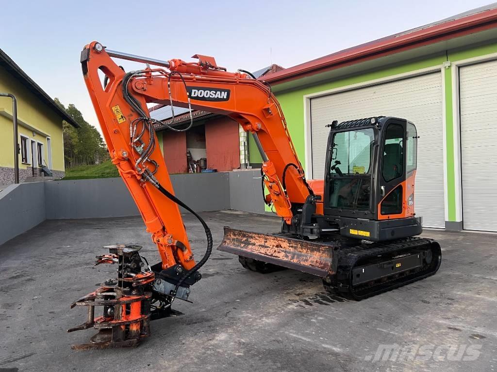 Doosan DX85R-3 Midikaivukoneet 7t - 12t