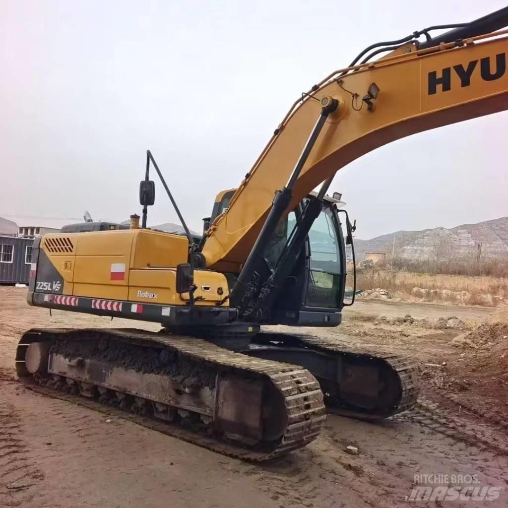 Hyundai R225LVS Pyöräkaivukoneet