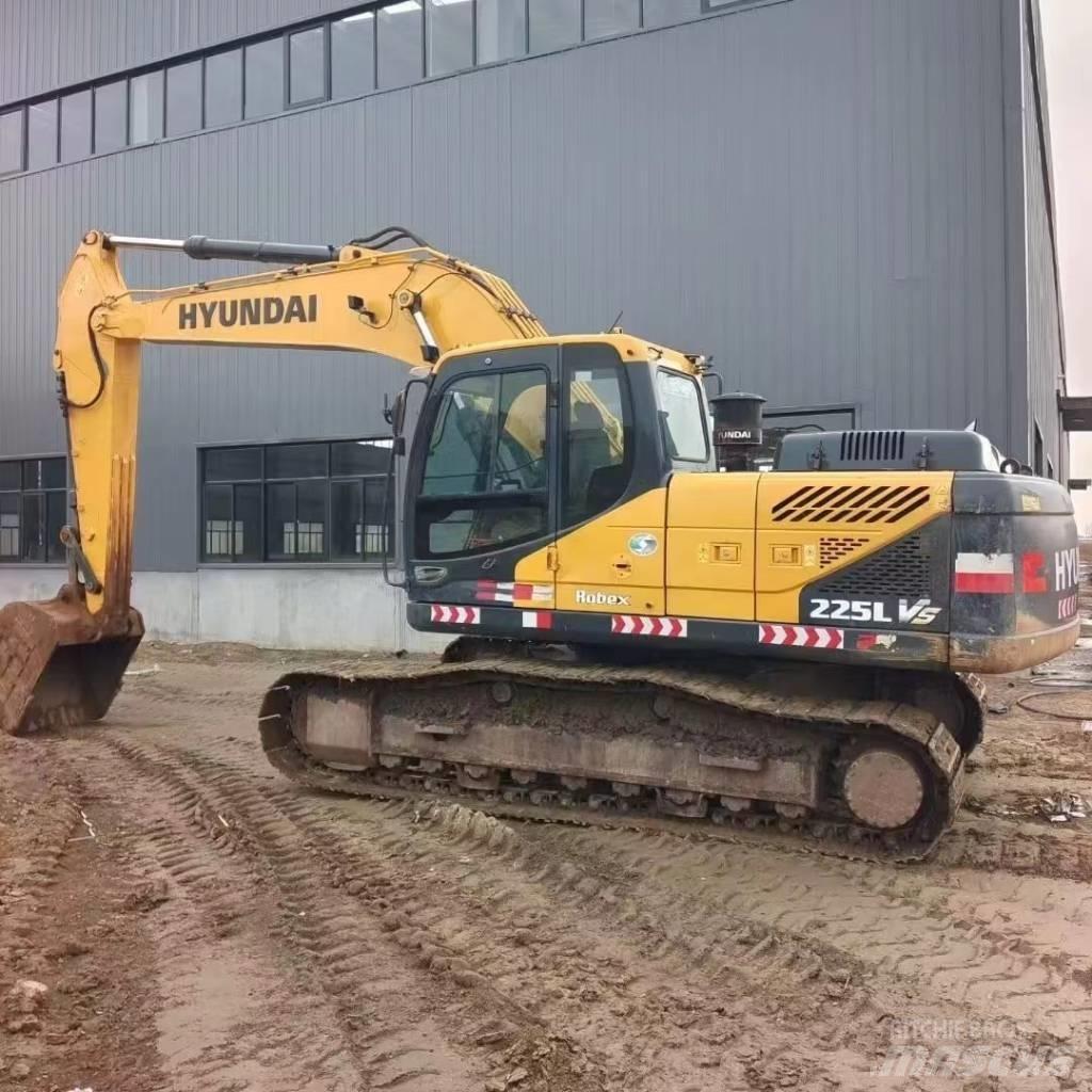 Hyundai R225LVS Pyöräkaivukoneet