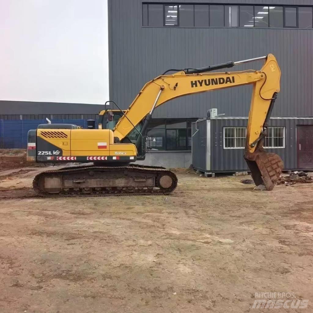 Hyundai R225LVS Pyöräkaivukoneet
