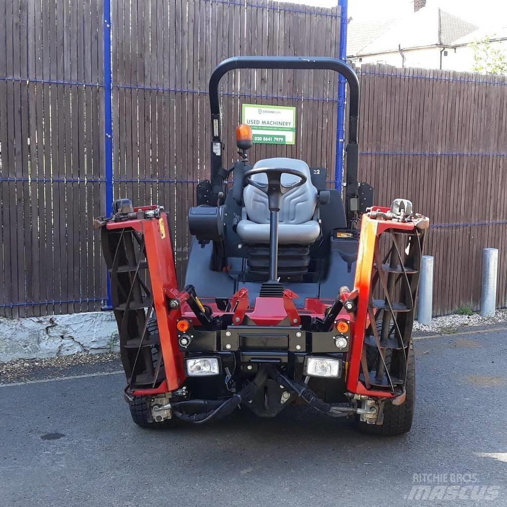 Toro LT3340 Reuna-alueiden ja karheikkojen leikkurit