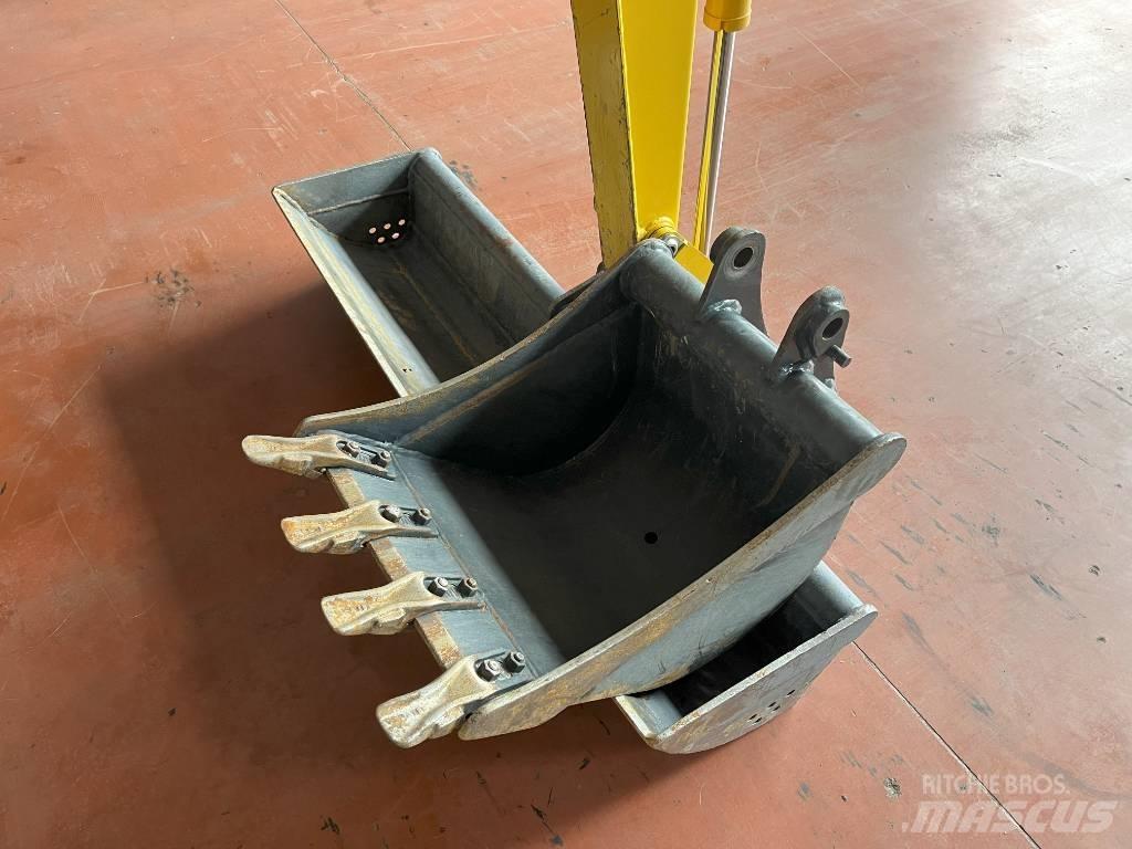Komatsu PC 24 MR 5 Minikaivukoneet < 7t